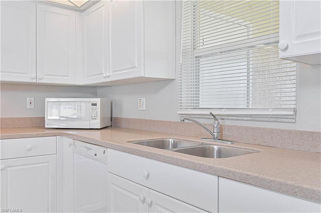 1213 SW 15th TER, Cape Coral, FL 33991