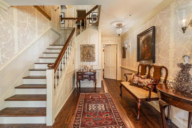 225 W Nokomis COURT, Milwaukee, WI 53217