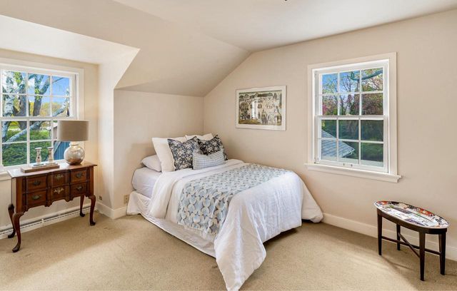 225 W Nokomis COURT, Milwaukee, WI 53217