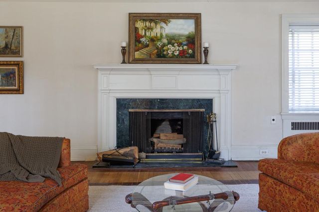 6710 LINCOLN DR, Philadelphia, PA 19119