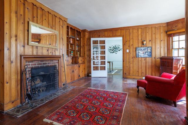 6710 LINCOLN DR, Philadelphia, PA 19119