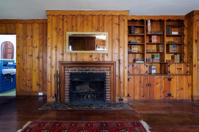 6710 LINCOLN DR, Philadelphia, PA 19119