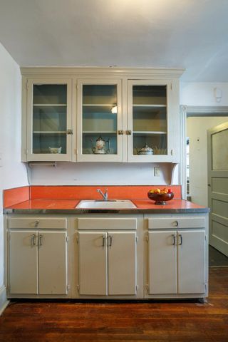 6710 LINCOLN DR, Philadelphia, PA 19119