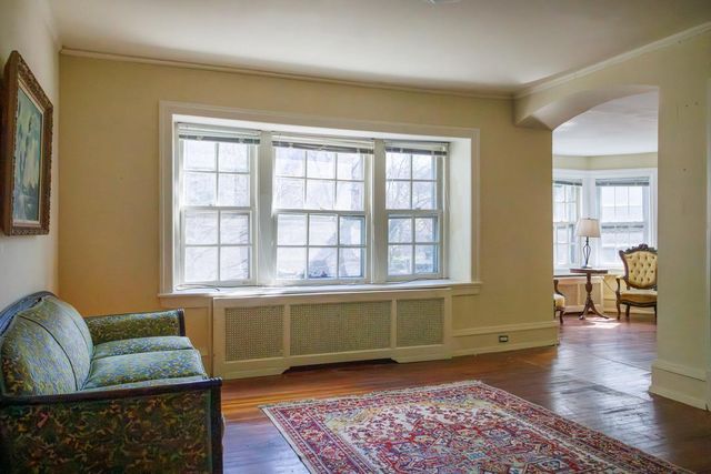 6710 LINCOLN DR, Philadelphia, PA 19119