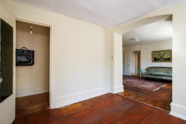 6710 LINCOLN DR, Philadelphia, PA 19119