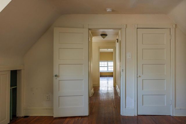 6710 LINCOLN DR, Philadelphia, PA 19119