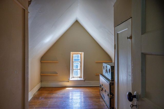 6710 LINCOLN DR, Philadelphia, PA 19119