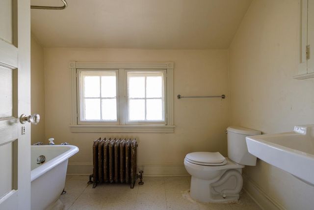 6710 LINCOLN DR, Philadelphia, PA 19119