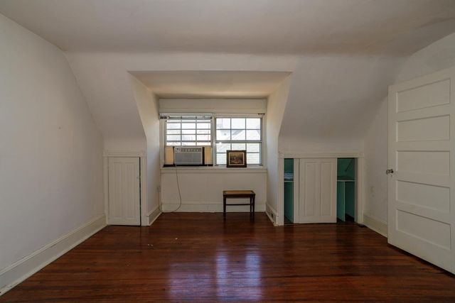 6710 LINCOLN DR, Philadelphia, PA 19119