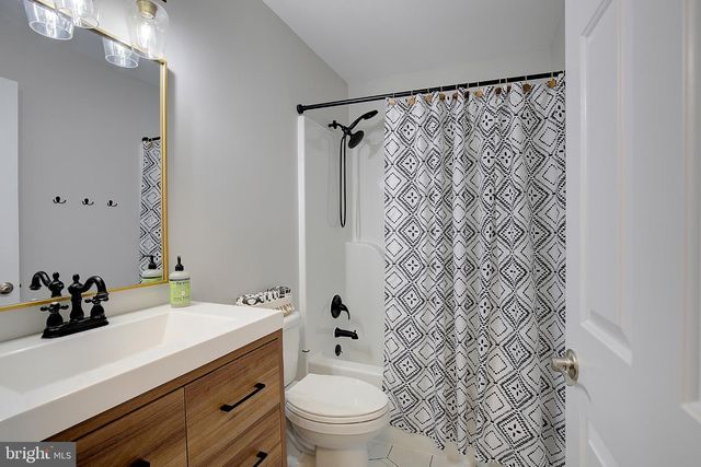 1 BUNKER, Grasonville, MD 21638