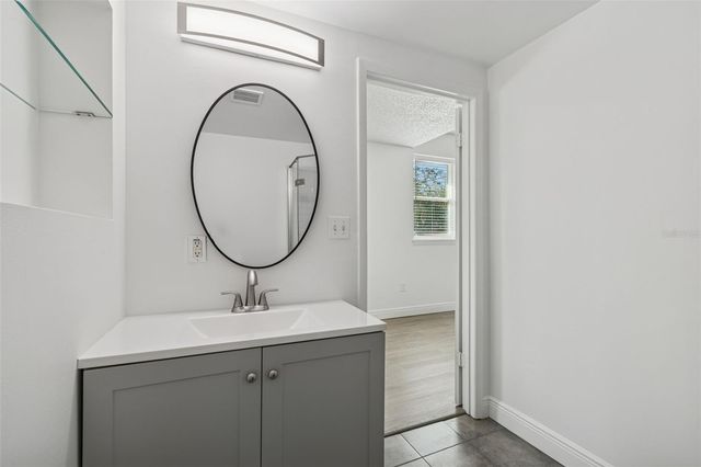 2900 49TH STREET N, St Petersburg, FL 33710