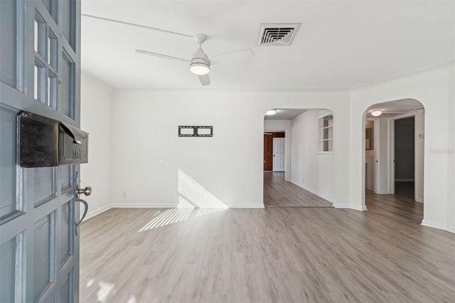 2900 49TH STREET N, St Petersburg, FL 33710