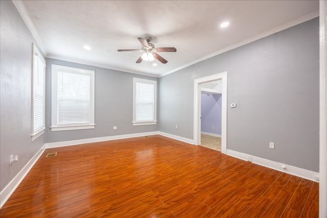 1301 W 2nd Avenue, Corsicana, TX 75110