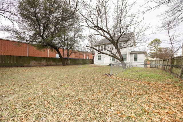 1301 W 2nd Avenue, Corsicana, TX 75110