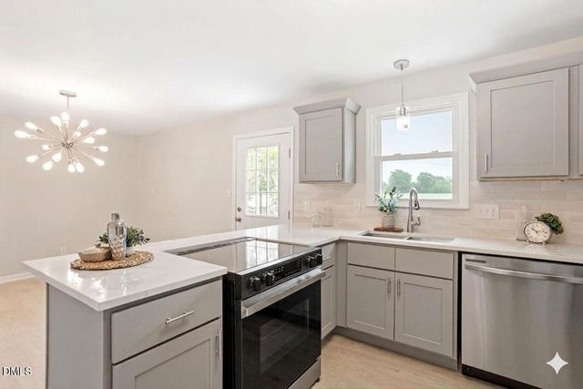 601 West Street, Selma, NC 27576