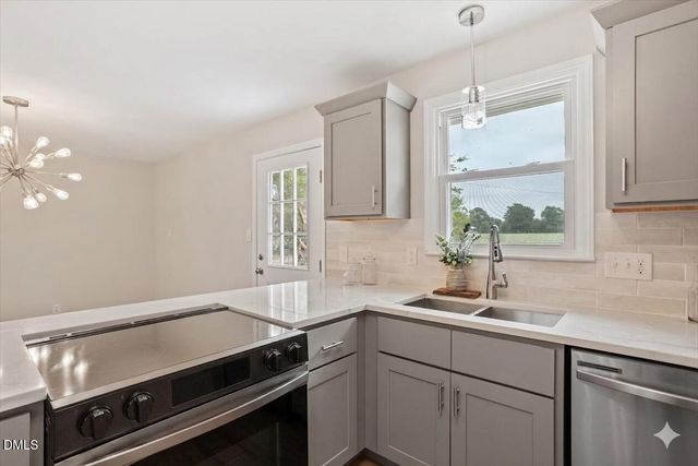 601 West Street, Selma, NC 27576
