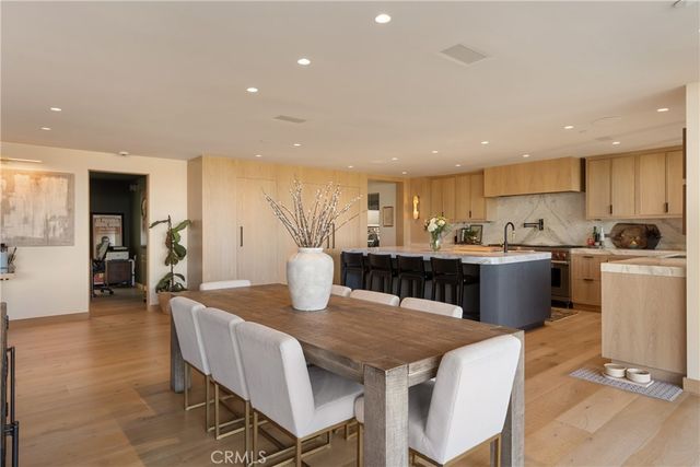 2118 Leeward, Newport Beach, CA 92660