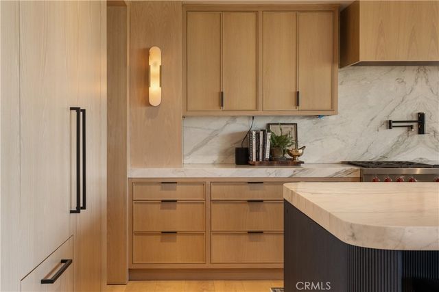 2118 Leeward, Newport Beach, CA 92660