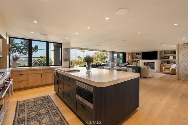 2118 Leeward, Newport Beach, CA 92660