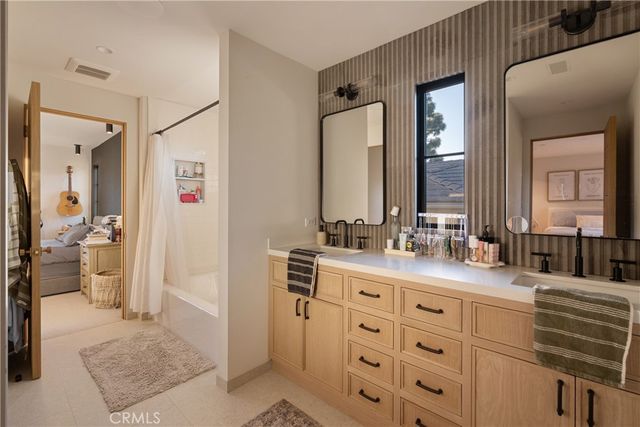 2118 Leeward, Newport Beach, CA 92660