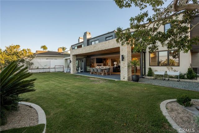 2118 Leeward, Newport Beach, CA 92660