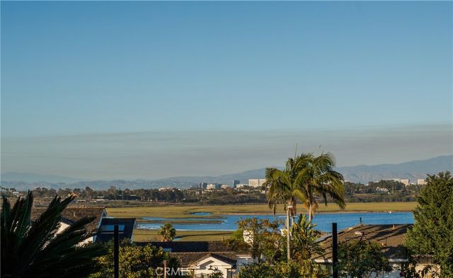 2118 Leeward, Newport Beach, CA 92660