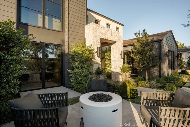 2118 Leeward, Newport Beach, CA 92660