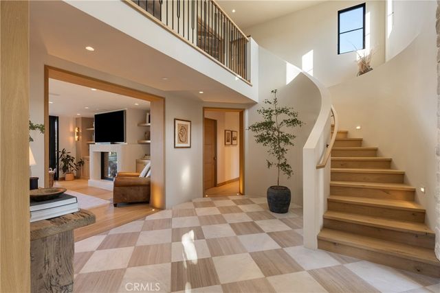 2118 Leeward, Newport Beach, CA 92660
