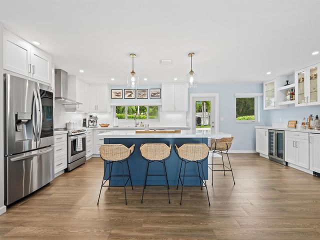 2421 NE 50th Street, Lighthouse Point, FL 33064