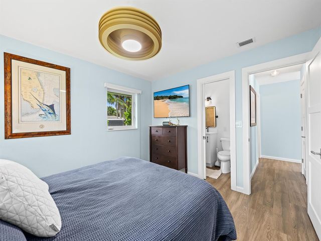 2421 NE 50th Street, Lighthouse Point, FL 33064