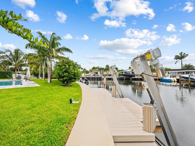 2421 NE 50th Street, Lighthouse Point, FL 33064