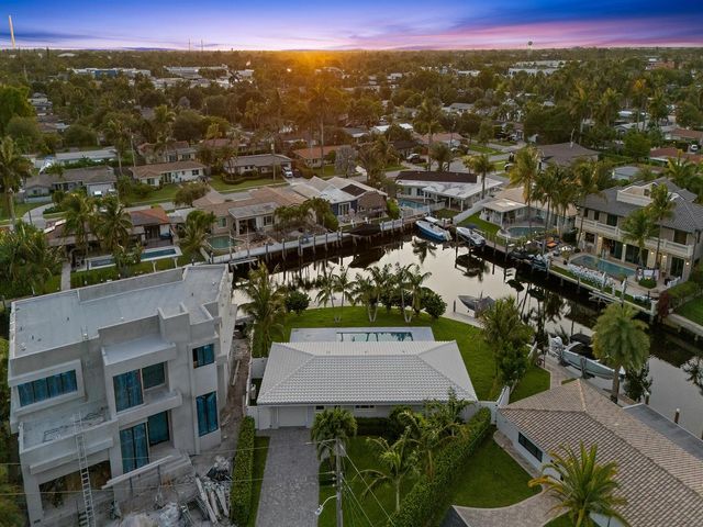 2421 NE 50th Street, Lighthouse Point, FL 33064