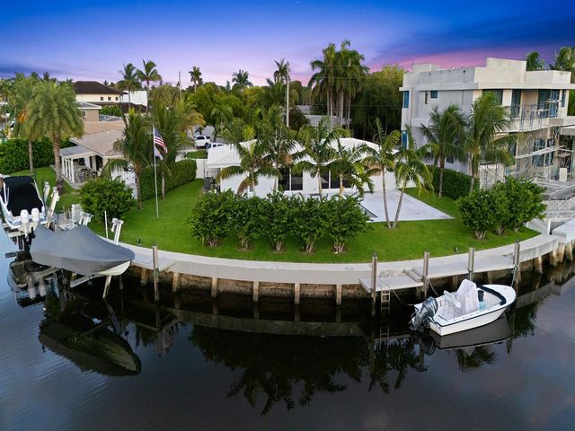 2421 NE 50th Street, Lighthouse Point, FL 33064