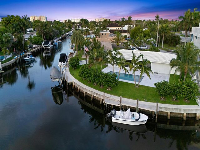 2421 NE 50th Street, Lighthouse Point, FL 33064