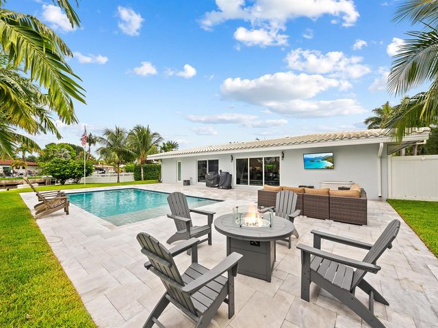 2421 NE 50th Street, Lighthouse Point, FL 33064