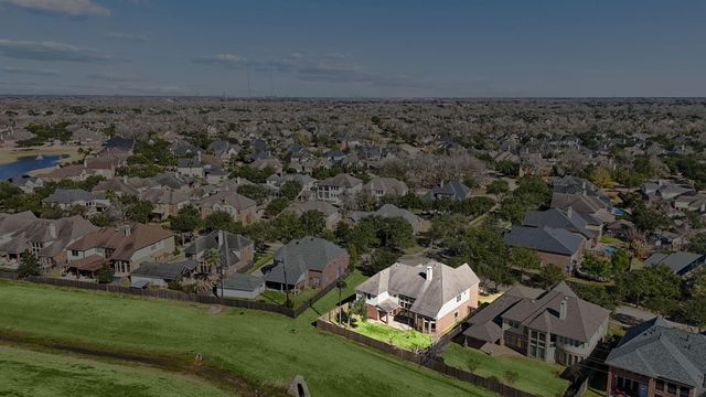 8702 Stowe Creek Lane, Missouri City, TX 77459