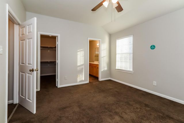 4939 N Cancun Drive, Houston, TX 77045