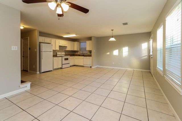4939 N Cancun Drive, Houston, TX 77045