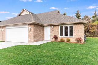 1198 Oak Grove Court, Morris, IL 60450