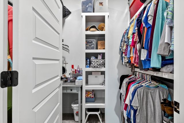 183 E Cowling Street, Republic, MO 65738