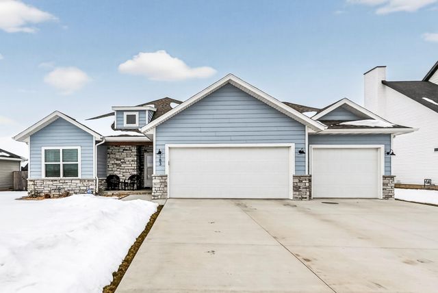 183 E Cowling Street, Republic, MO 65738