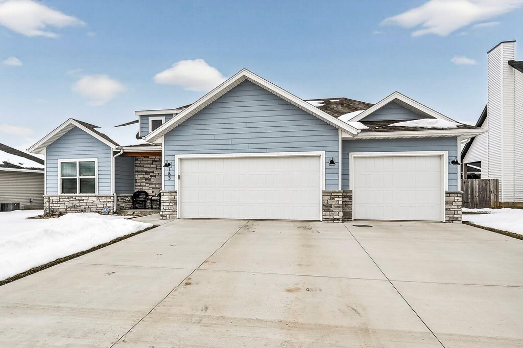 183 E Cowling Street, Republic, MO 65738