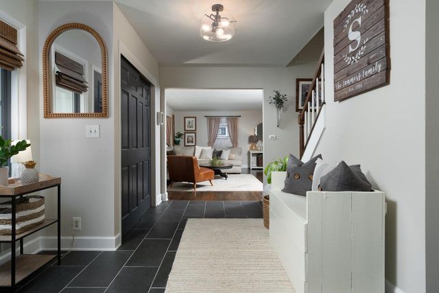1521 N 122nd STREET, Wauwatosa, WI 53226