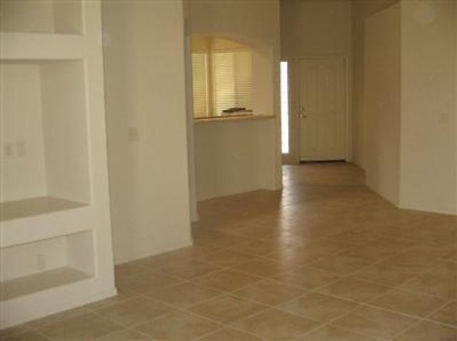 5416 N Bramble Brook Lane, Tucson, AZ 85704