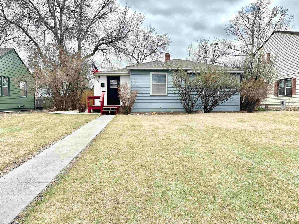 1714 Salsbury Ave, Cody, WY 82414 photo 2