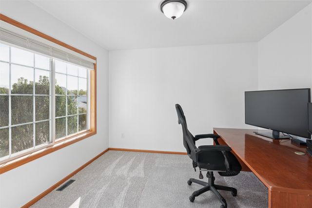 1215 S 4th Street, Indianola, IA 50125