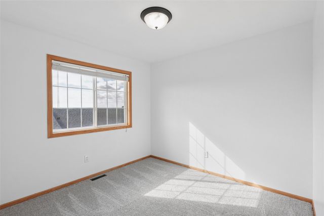 1215 S 4th Street, Indianola, IA 50125