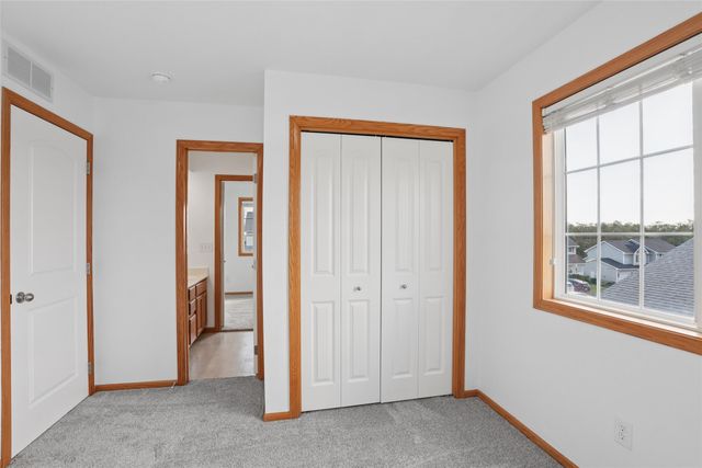 1215 S 4th Street, Indianola, IA 50125