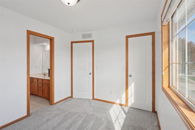 1215 S 4th Street, Indianola, IA 50125