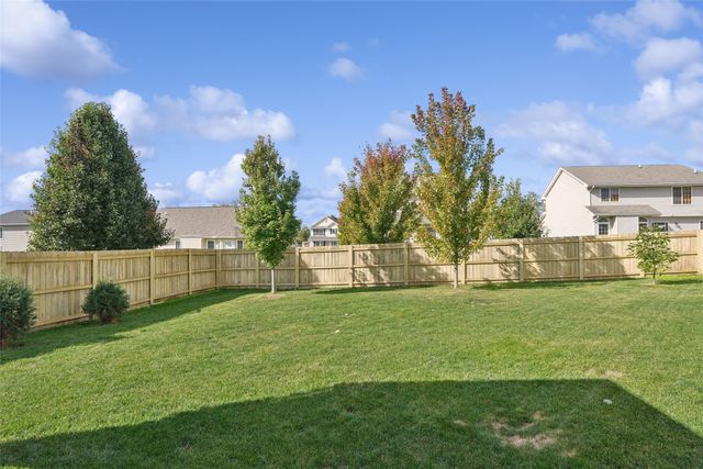 1215 S 4th Street, Indianola, IA 50125